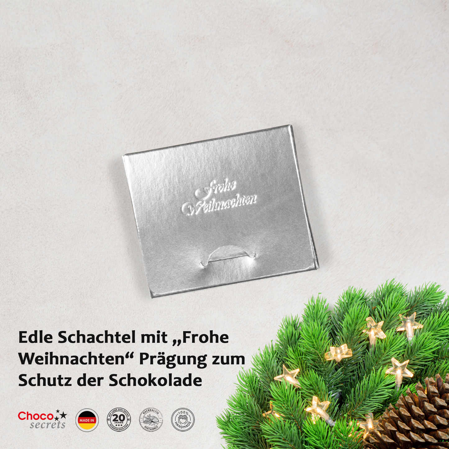 DIY Schoko-Weihnachtstafel zum selber kleben auf eine Weihnachtskarte | Schachtel und Schokolade mit Prägung: „Frohe Weihnachten“